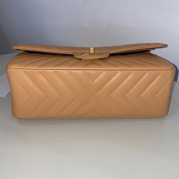 Chanel 2.55 re-edition medium NEW - Picture 10 of 11